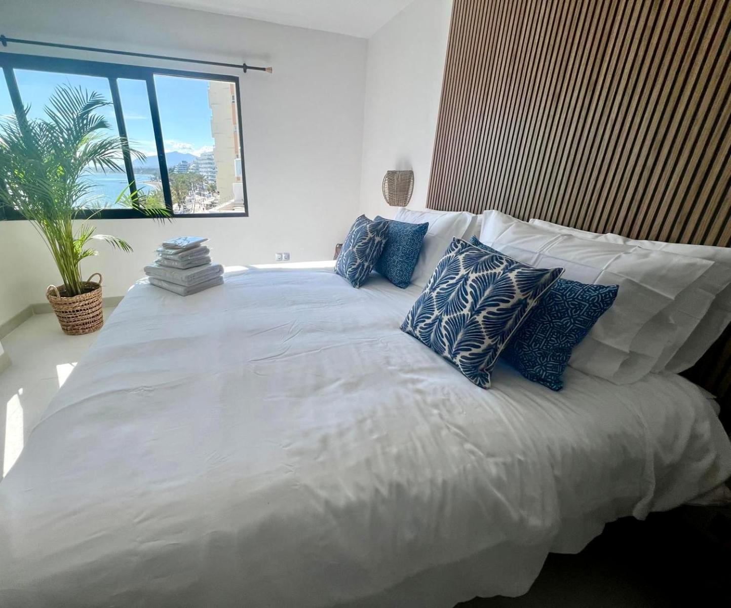 Marbella Beachfront Apartment Экстерьер фото